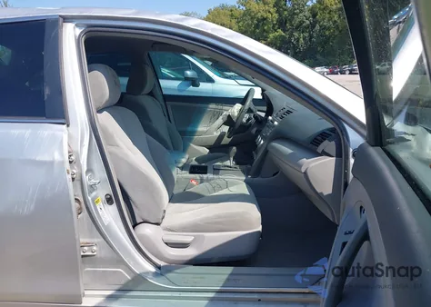 2009 Toyota Camry Le z USA, uszkodzony, nr VIN 4T1BE46K79U277871